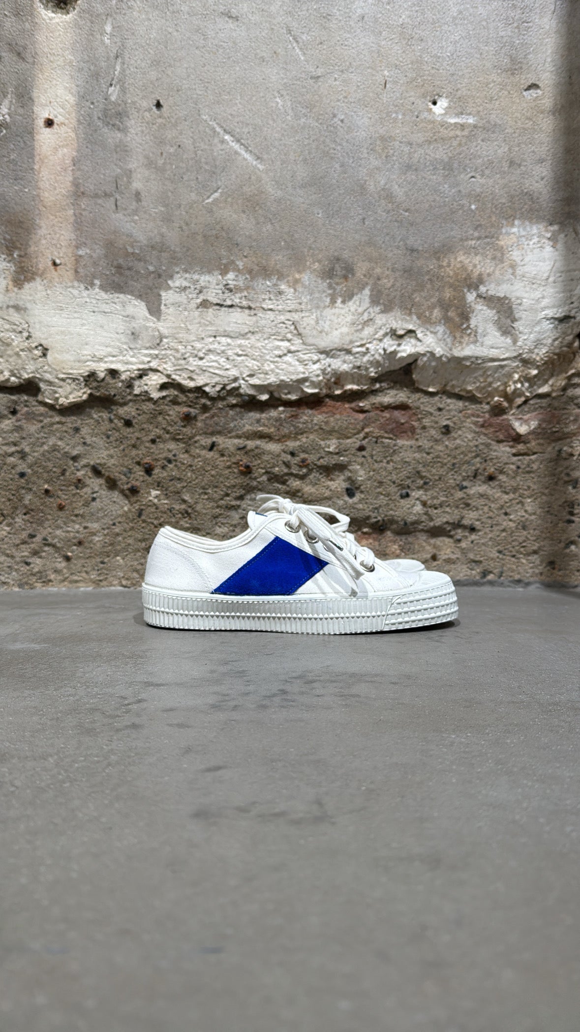 Star Master - White Blue / White