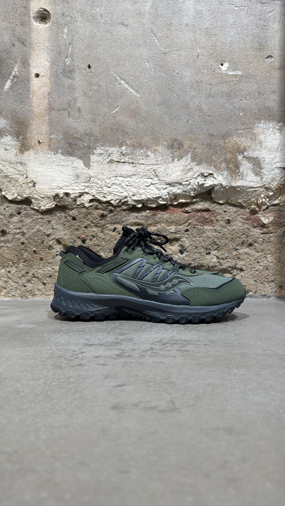 Grid Peak Gore-Tex - Forest / Black