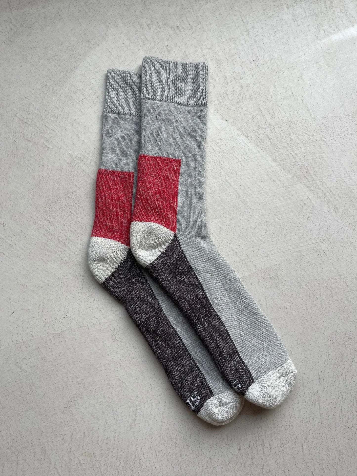 The Crail Socks - Light Gray / Dark Gray / Red