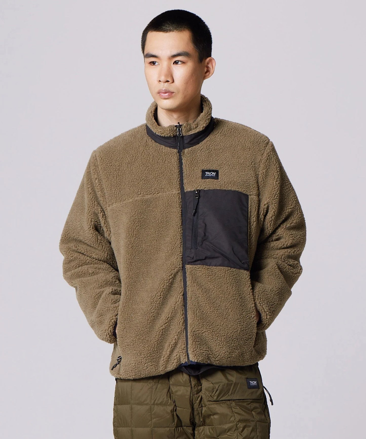 Mountain Reversible - Down x Light Boa Hi Neck Jacket - D.Navy x D.Beige