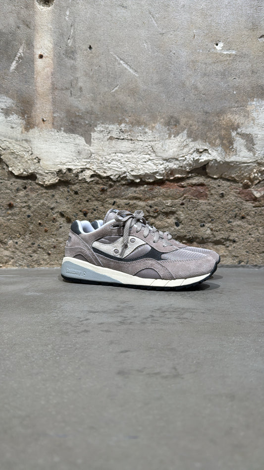 Shadow 6000 - Grey / Grey