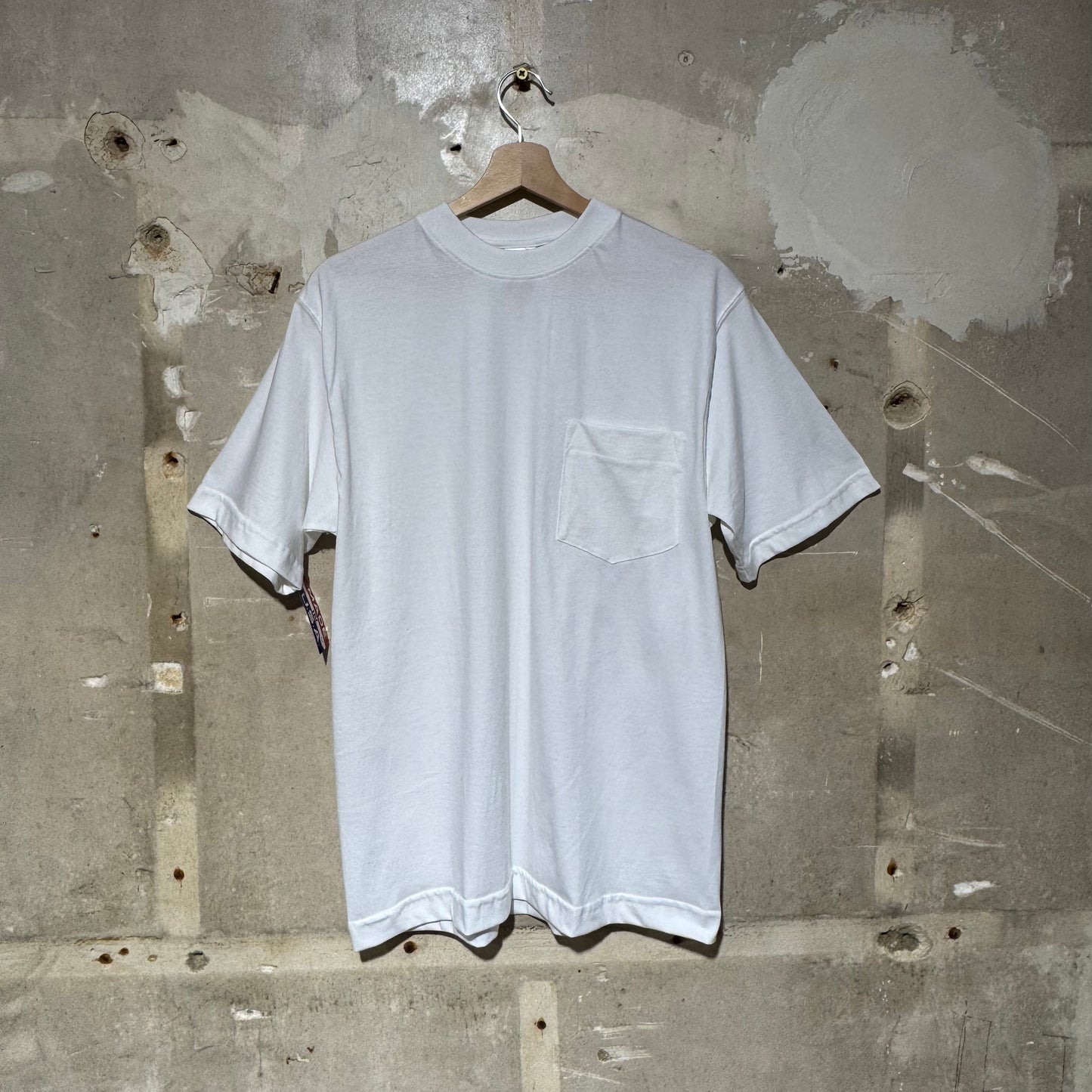 Pocket T-Shirt Finest 6oz - White