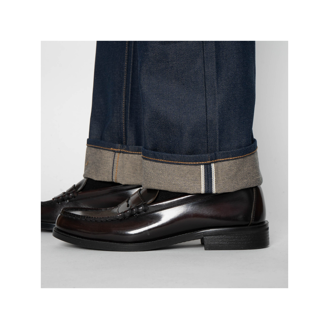 UB854 Relaxed Straight Fit - Vintage Blue Selvedge